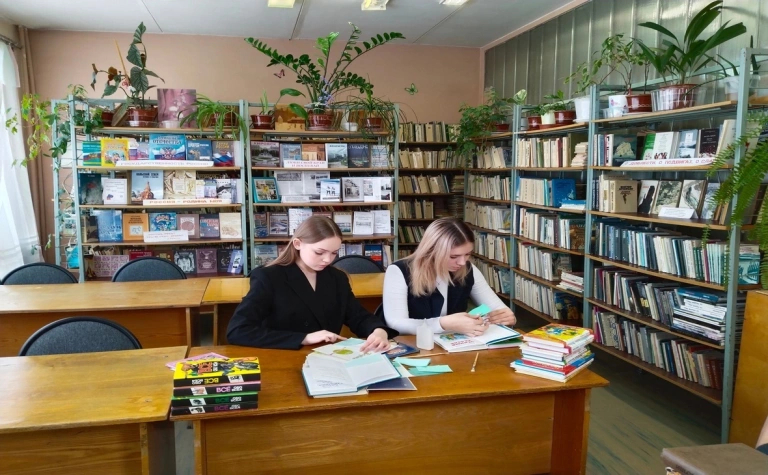 В 2024 году число трудоустроенных подростков в Заполярье увеличилось на 13%