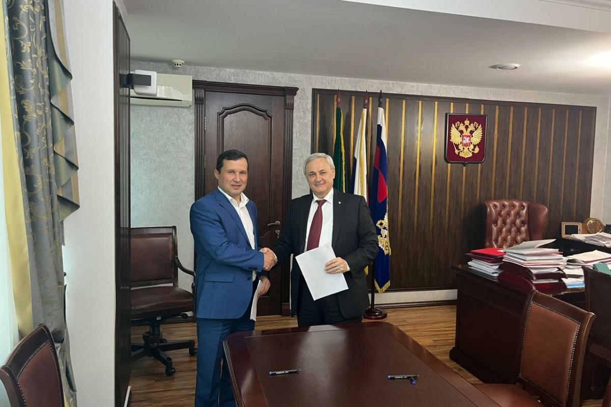 В Дагестане подписали соглашение о соцгарантиях для налоговых работников