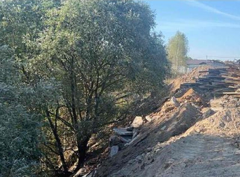 В подмосковной деревне Гавшино обнаружили незаконную свалку