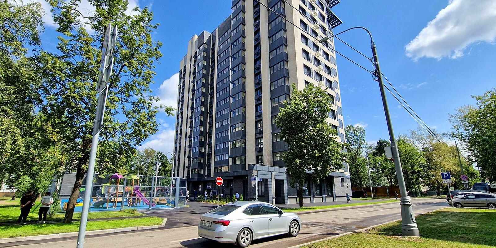 В Москве обустроят подъездные дороги и обновят тротуары