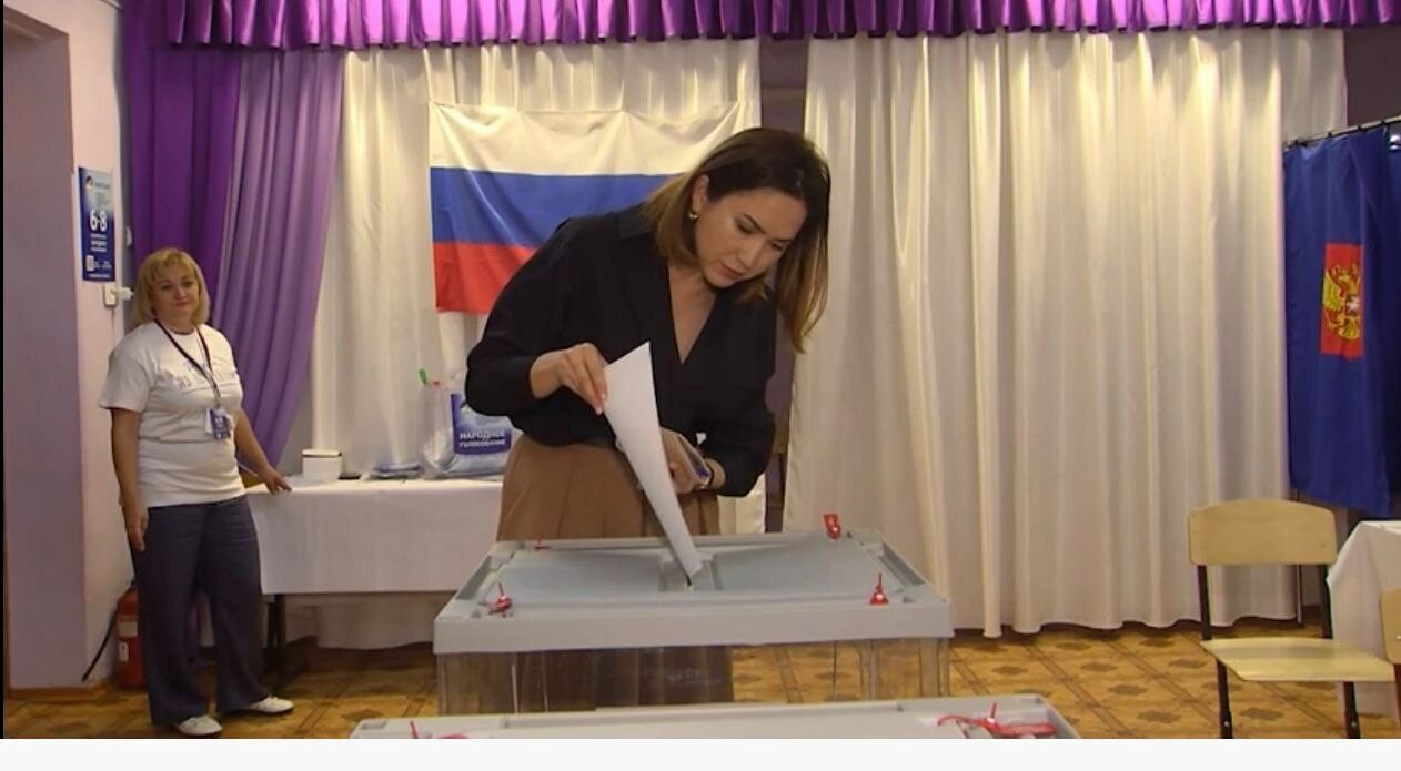 Волонтеры фонда «Добро 30» проголосовали перед очередным сбором гуманитарной помощи в Астрахани