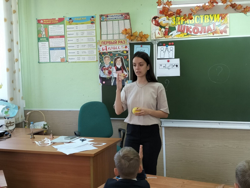 Почти 80 педагогов трудоустроились в детсады и школы Костромы