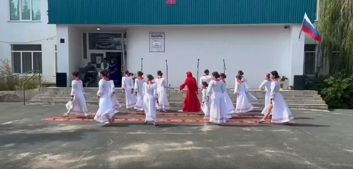 Жители Новоорского района активно голосуют на выборах губернатора