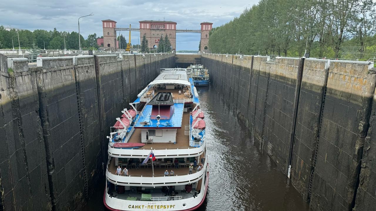Пассажиропоток по каналам Москвы превысил один млн человек 