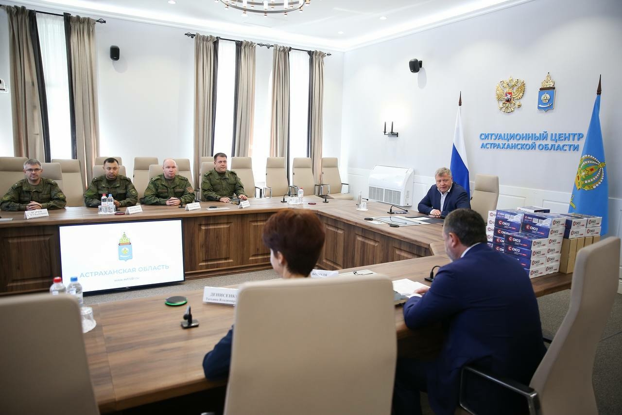 Астраханская область передала спецоборудование для полка ПВО