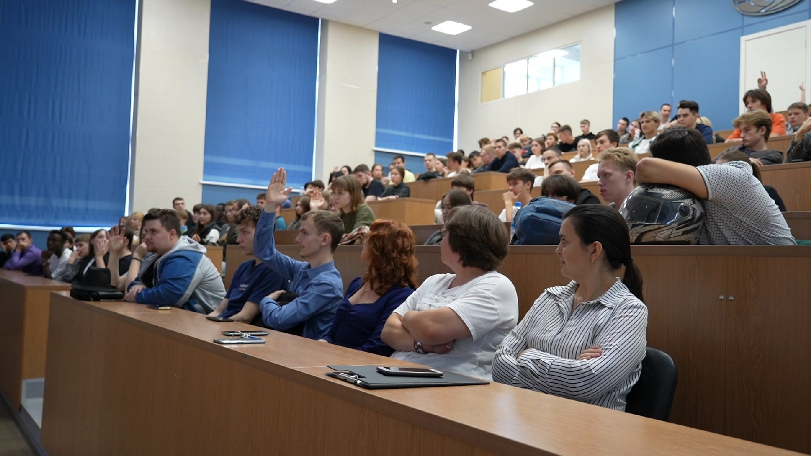 Начальник ГИБДД Тюменской области Миллер встретился со студентами института транспорта