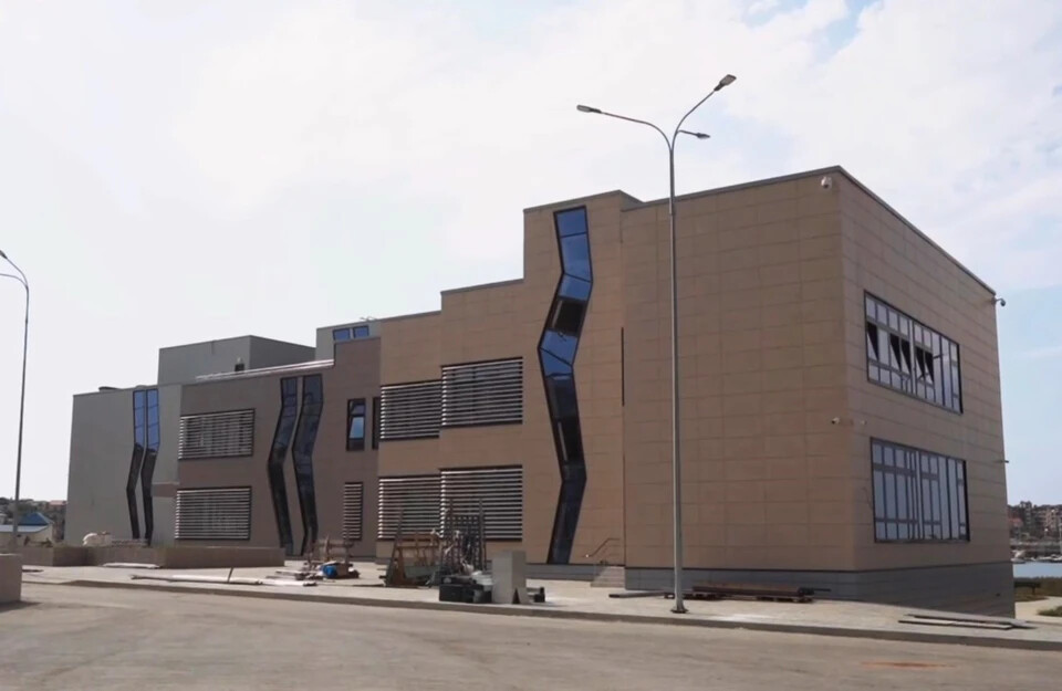 В Казачьей бухте завершается строительство культурно-досугового центра