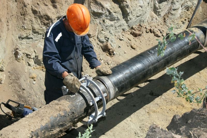 При строительстве водопровода в Астраханской области украли 4,6 млн рублей