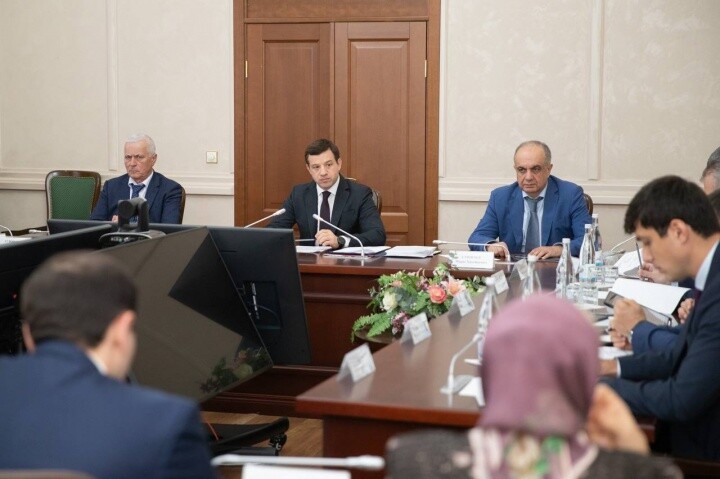 Премьер-министр КЧР Мурат Аргунов провел заседание правительства региона