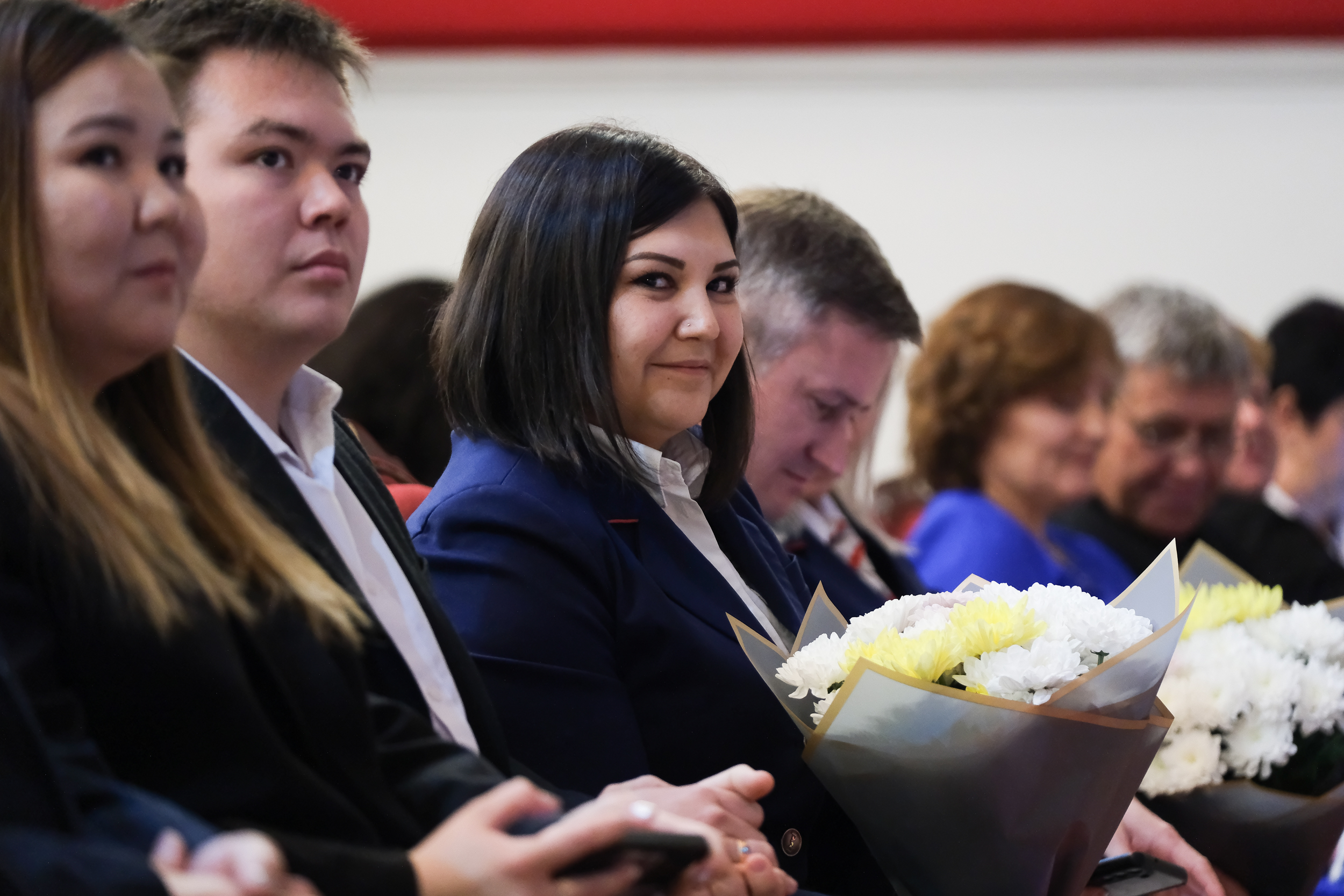 Сотрудников Приволжской железной дороги наградили в Астрахани в честь дня компании «РЖД»