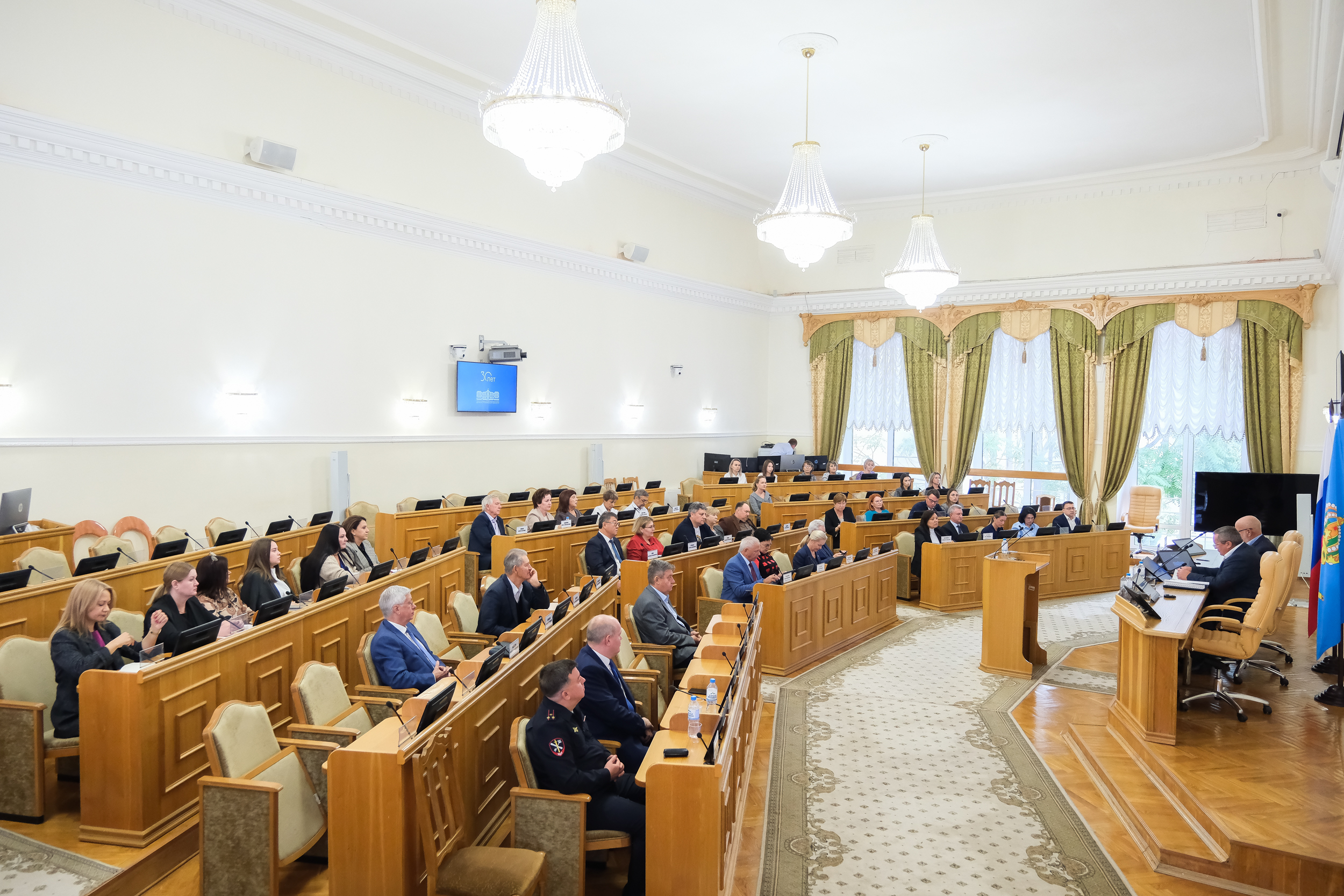 Комитеты Думы Астраханской области представили Игорю Мартынову результаты работы за девять месяцев