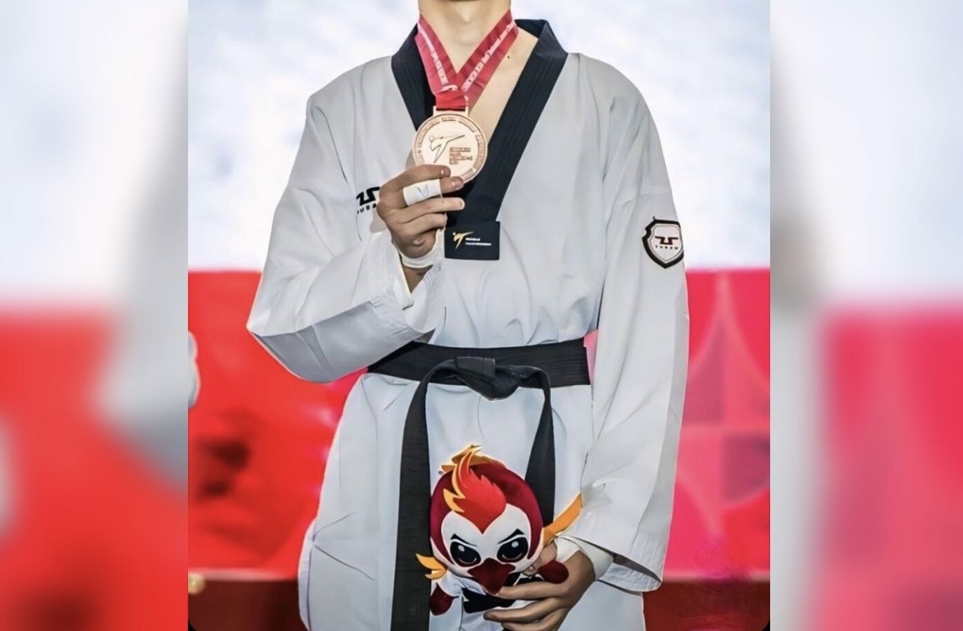 Азат Бесаев завоевал бронзовую медаль на чемпионате мира по тхэквондо