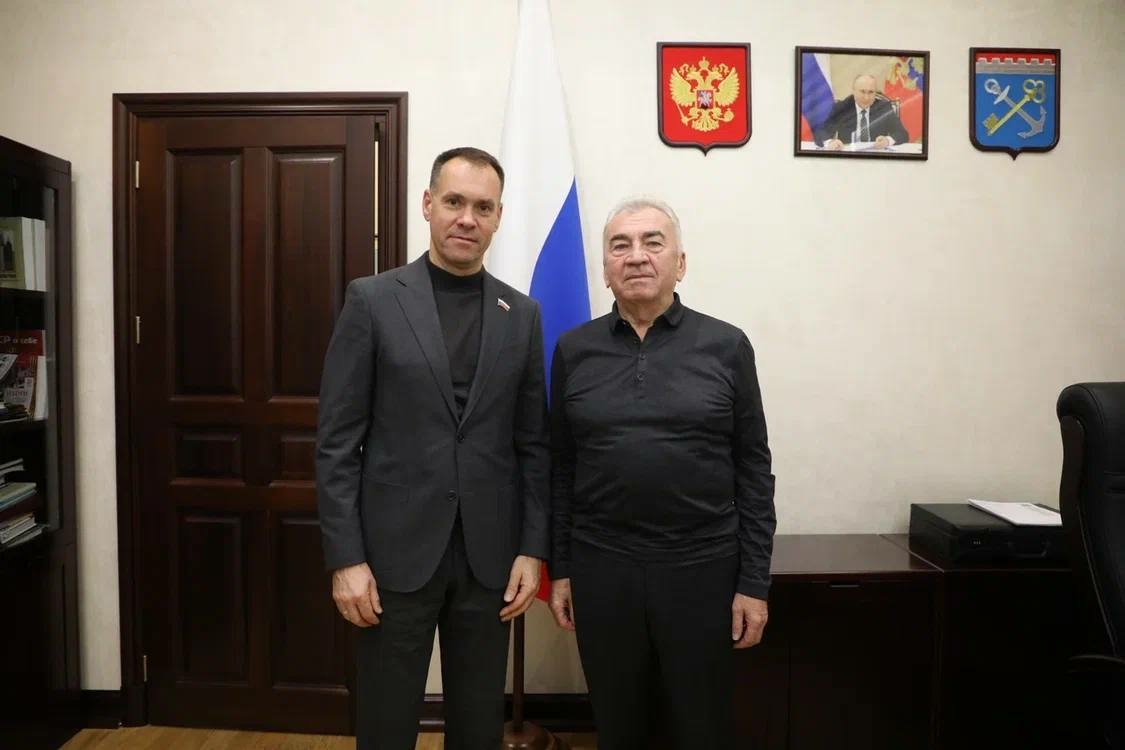 Жестянников рассказал о встрече с председателем Заксобрания Ленобласти Бебениным