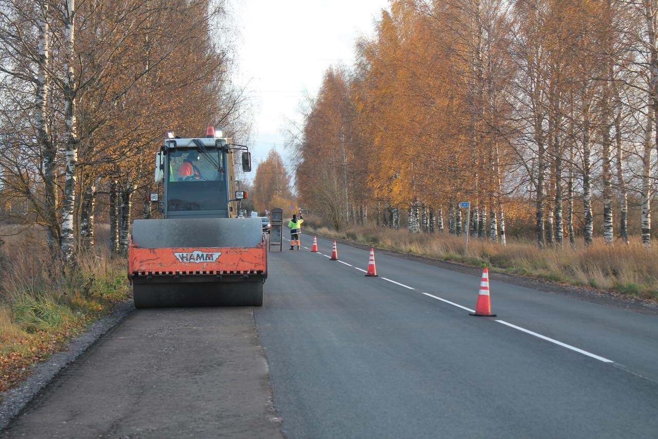 На дороге от Гатчины до Куровиц обновили асфальт