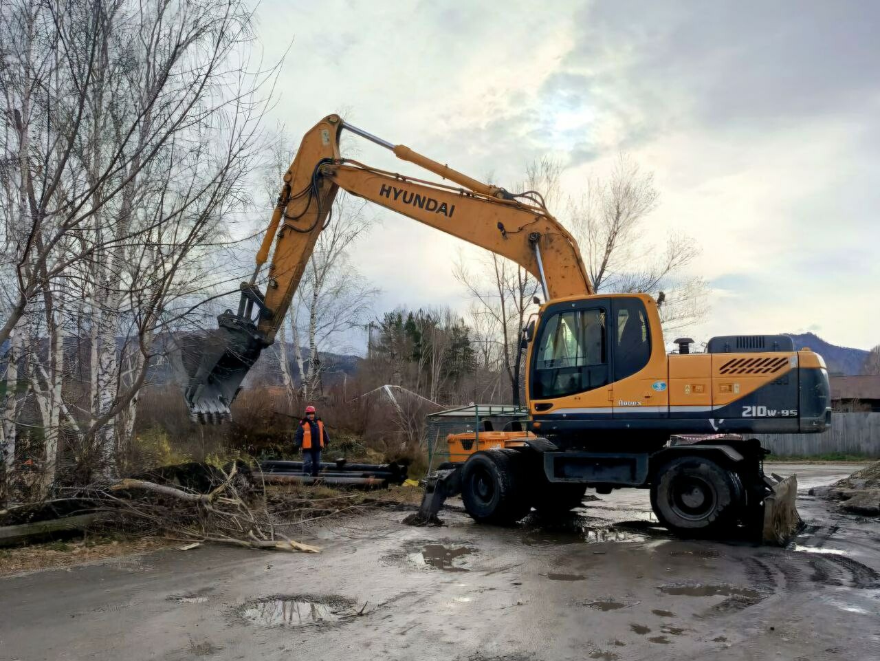 Евгений Молодняков рассказал о благоустройстве Саяногорска