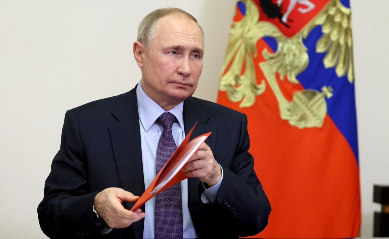 Путин подписал указ о штрафах за продажу вейпов детям