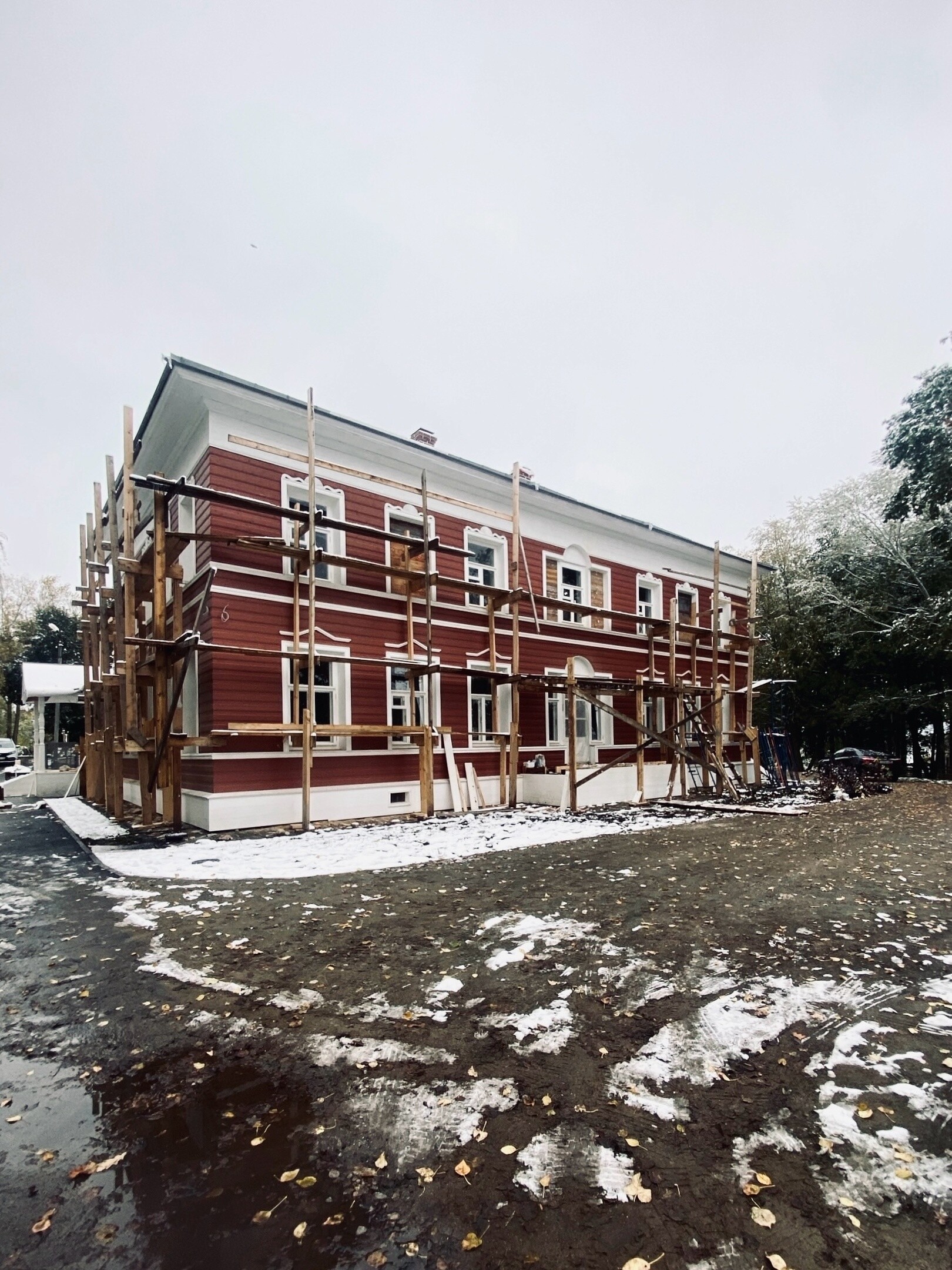 Под Вологдой реставрация дома пионера авиации А. Можайского подходит к концу