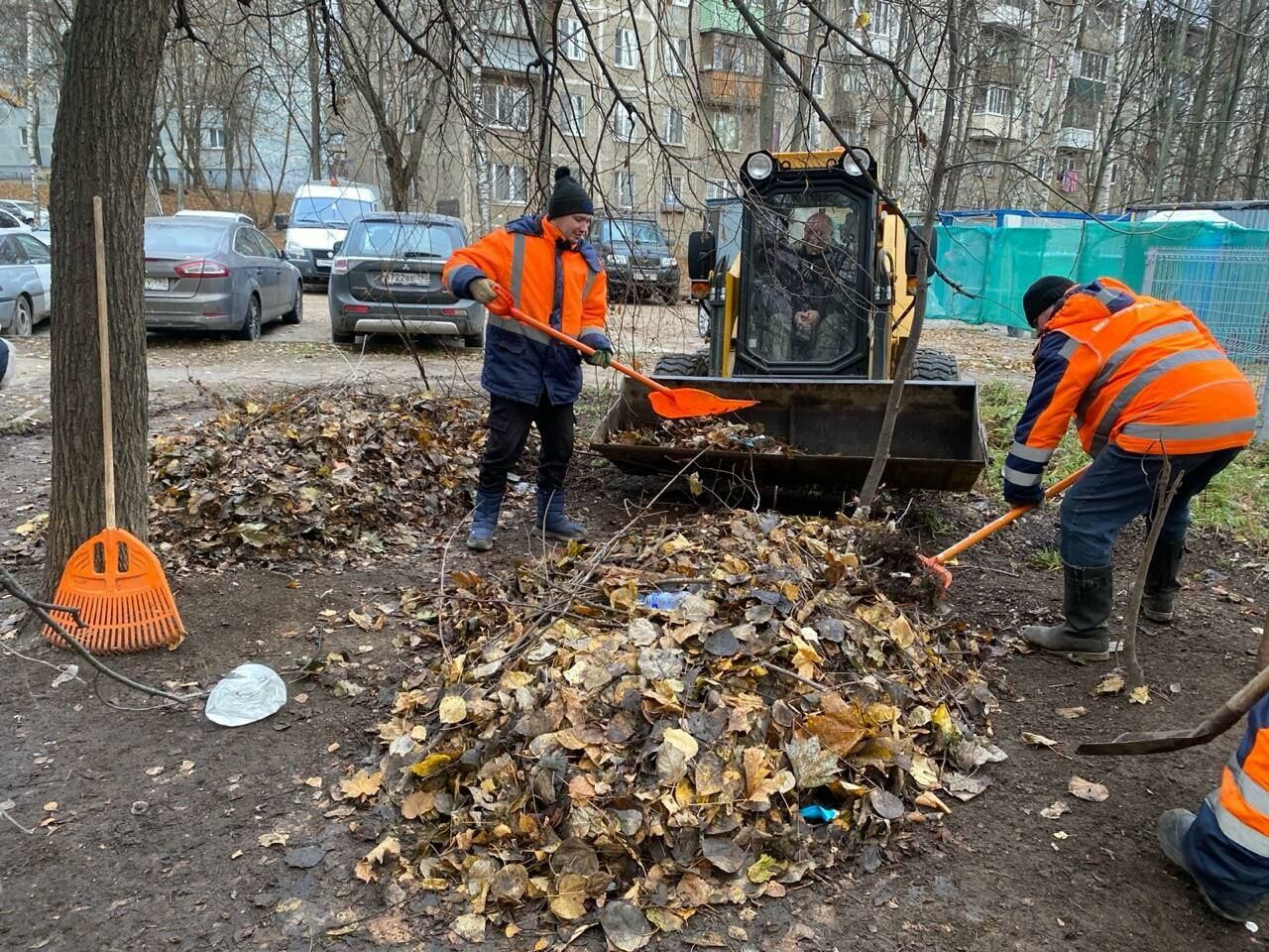 МКУ «Пушгорхоз» ведет активную работу по уборке улиц города