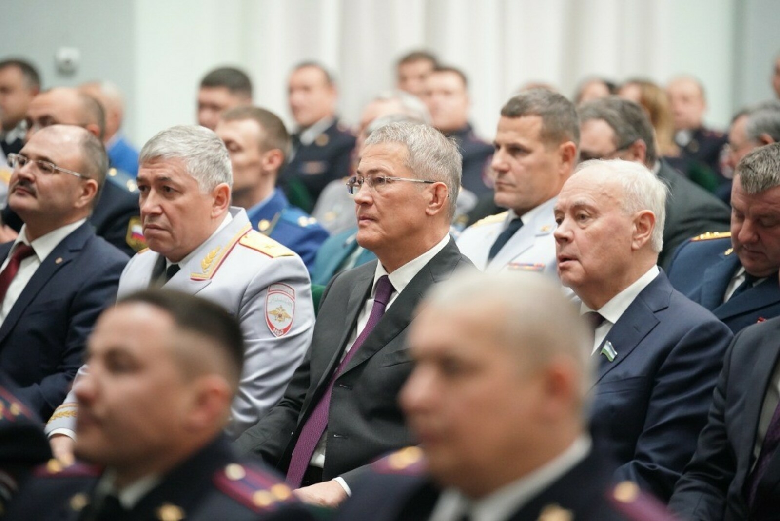 Хабиров вручил госнаграды работникам органов внутренних дел