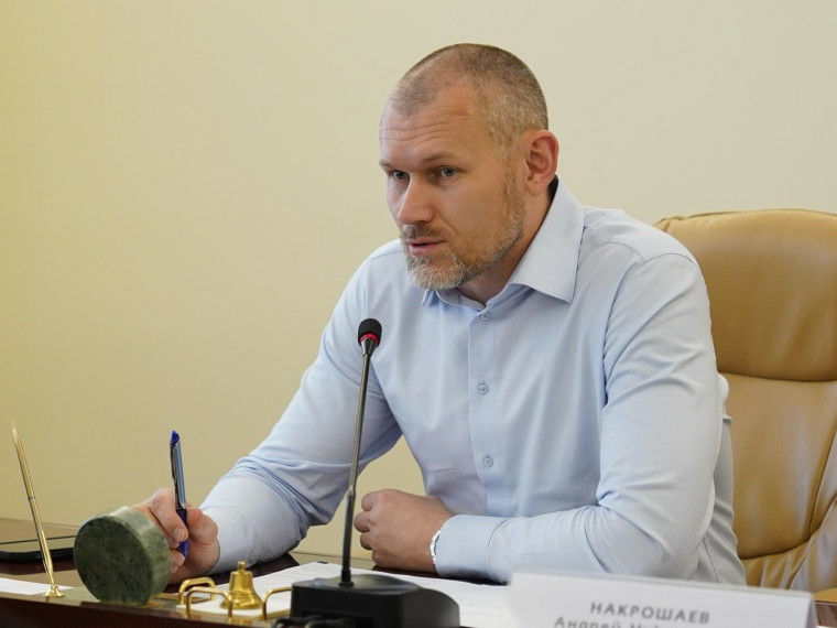 Накрошаев сообщил о переносе горячей линии для предпринимателей на 17 июля