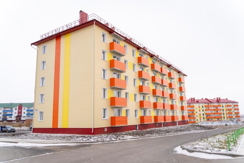 В Юрге открылся новый пятиэтажный жилой дом для многодетных