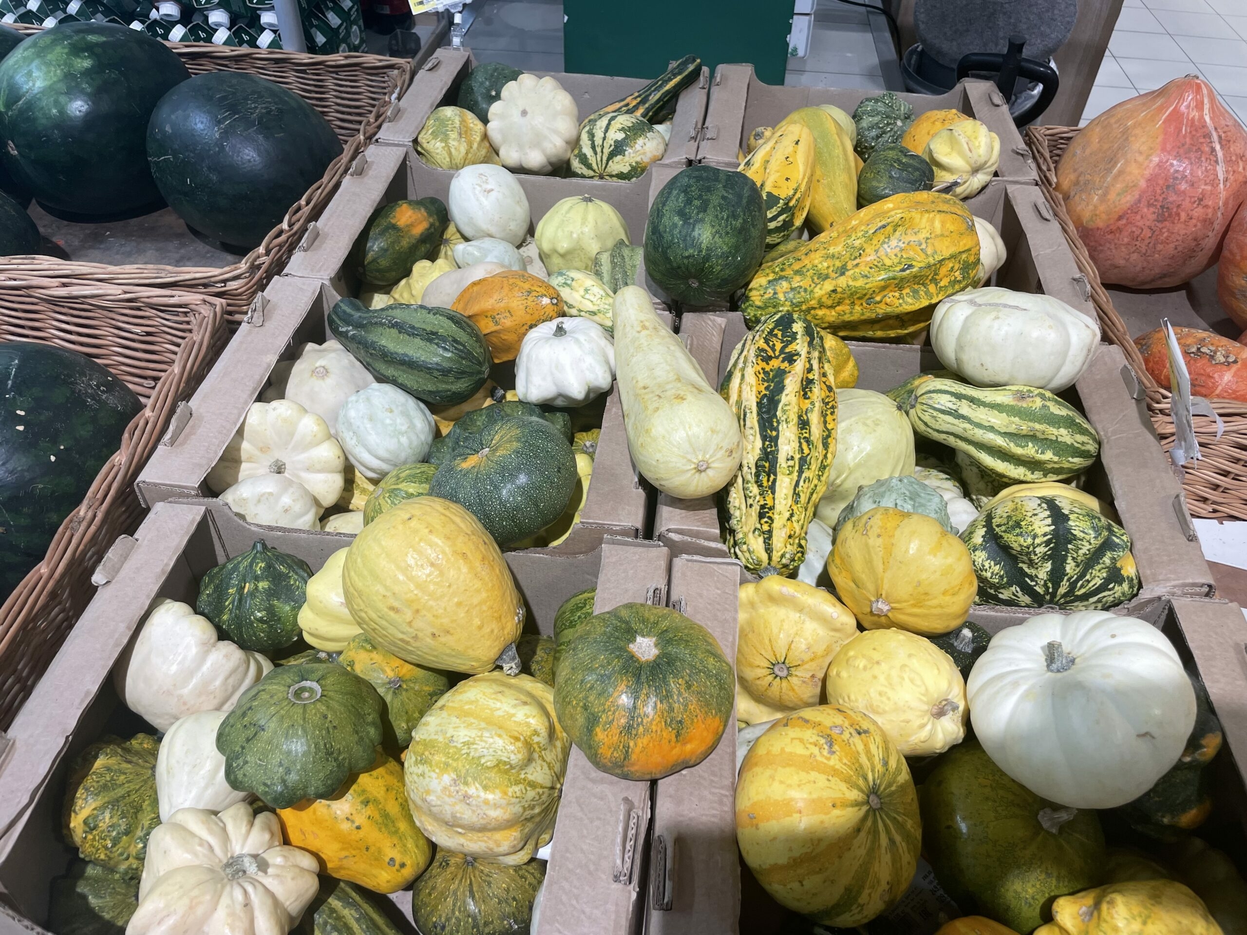 В астраханских супермаркетах продают необычные тыквы