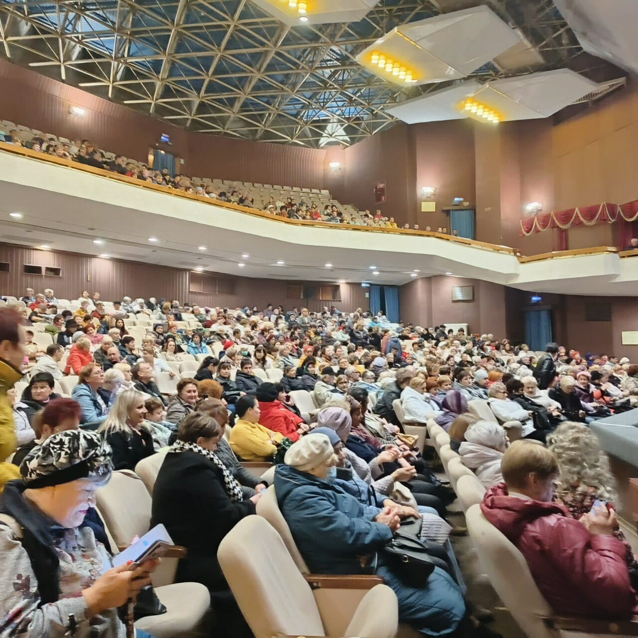 Концерт в честь Дня народного единства в Астрахани посетили более 300 семей