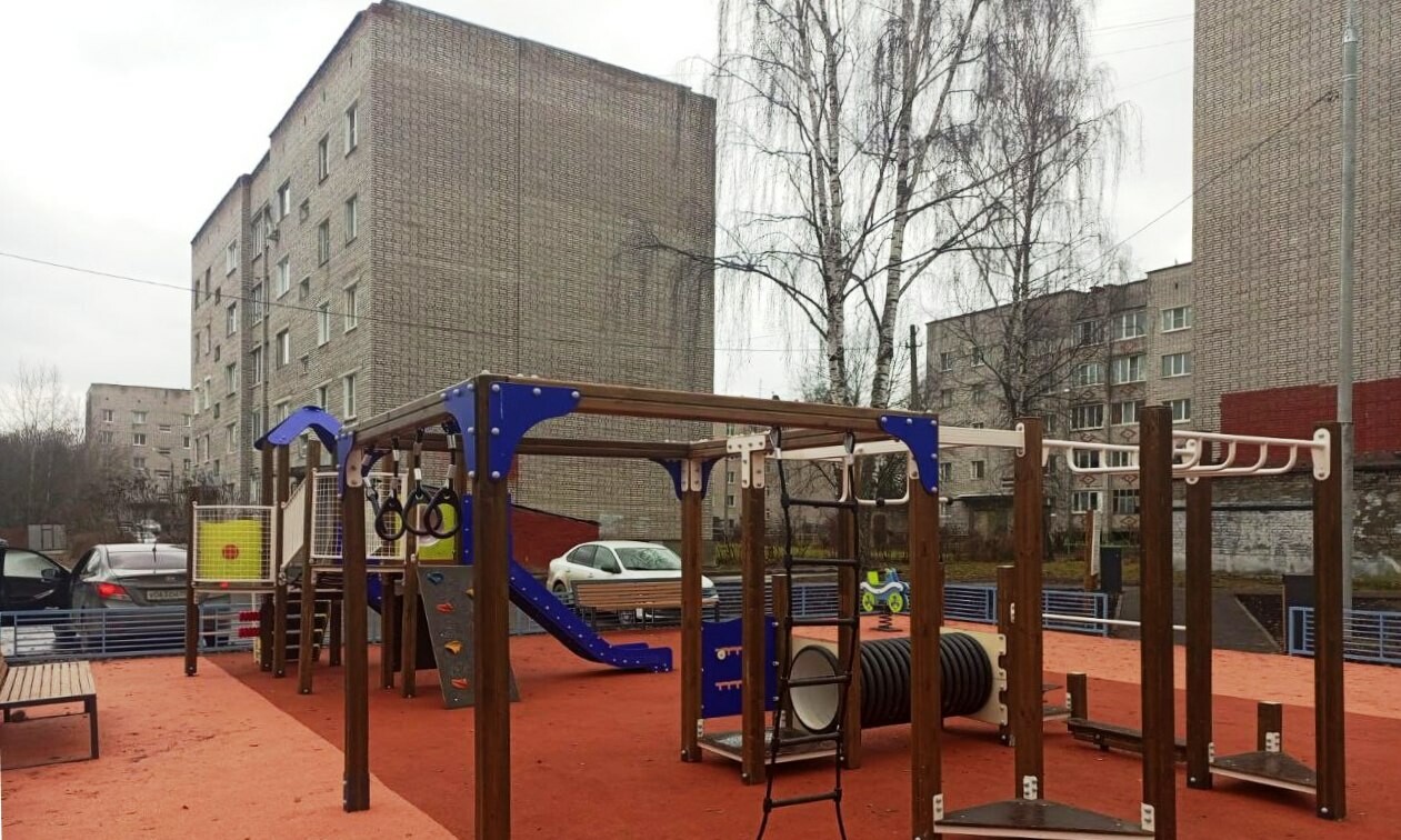 В ГО Пушкинский модернизировали детские площадки на улице Новая Жизнь