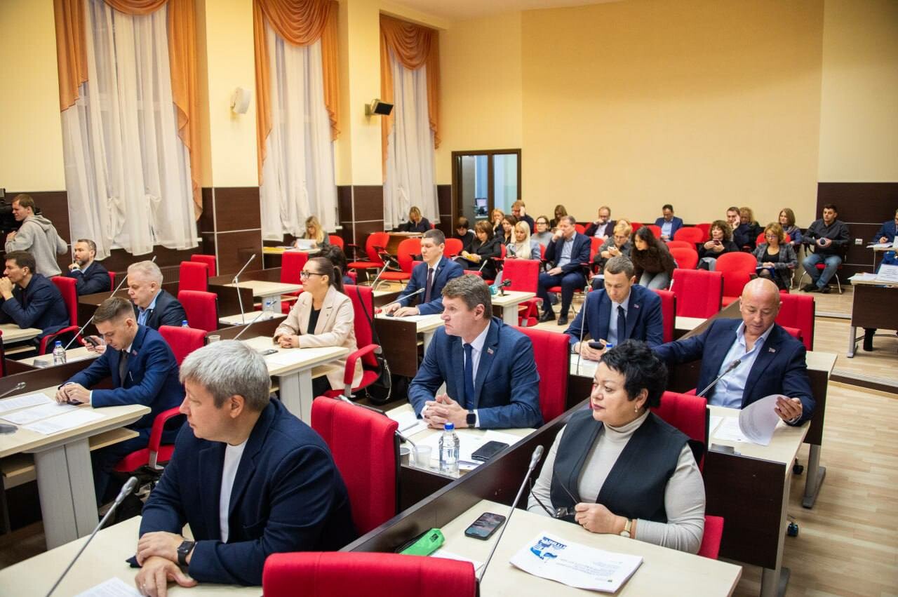 Морарь отчитался о вопросах, рассмотренных на пятом заседании Совета депутатов