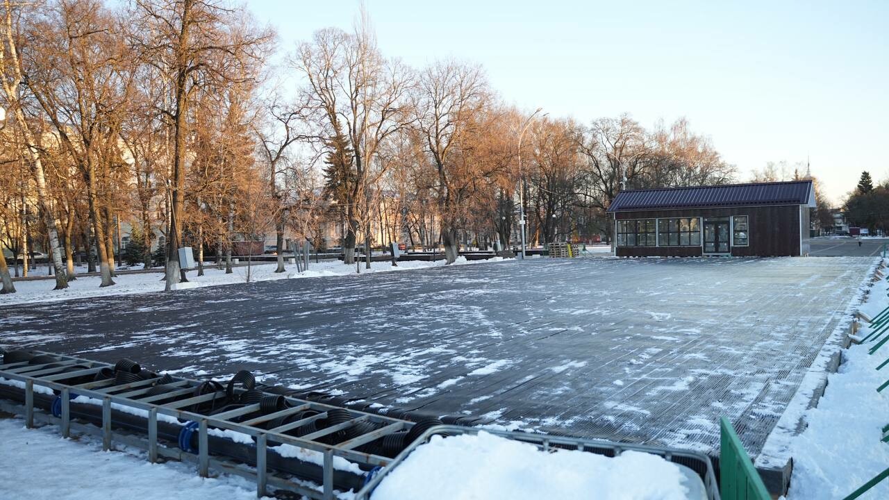В Вологде на следующей неделе начнется заливка катка на площади Революции