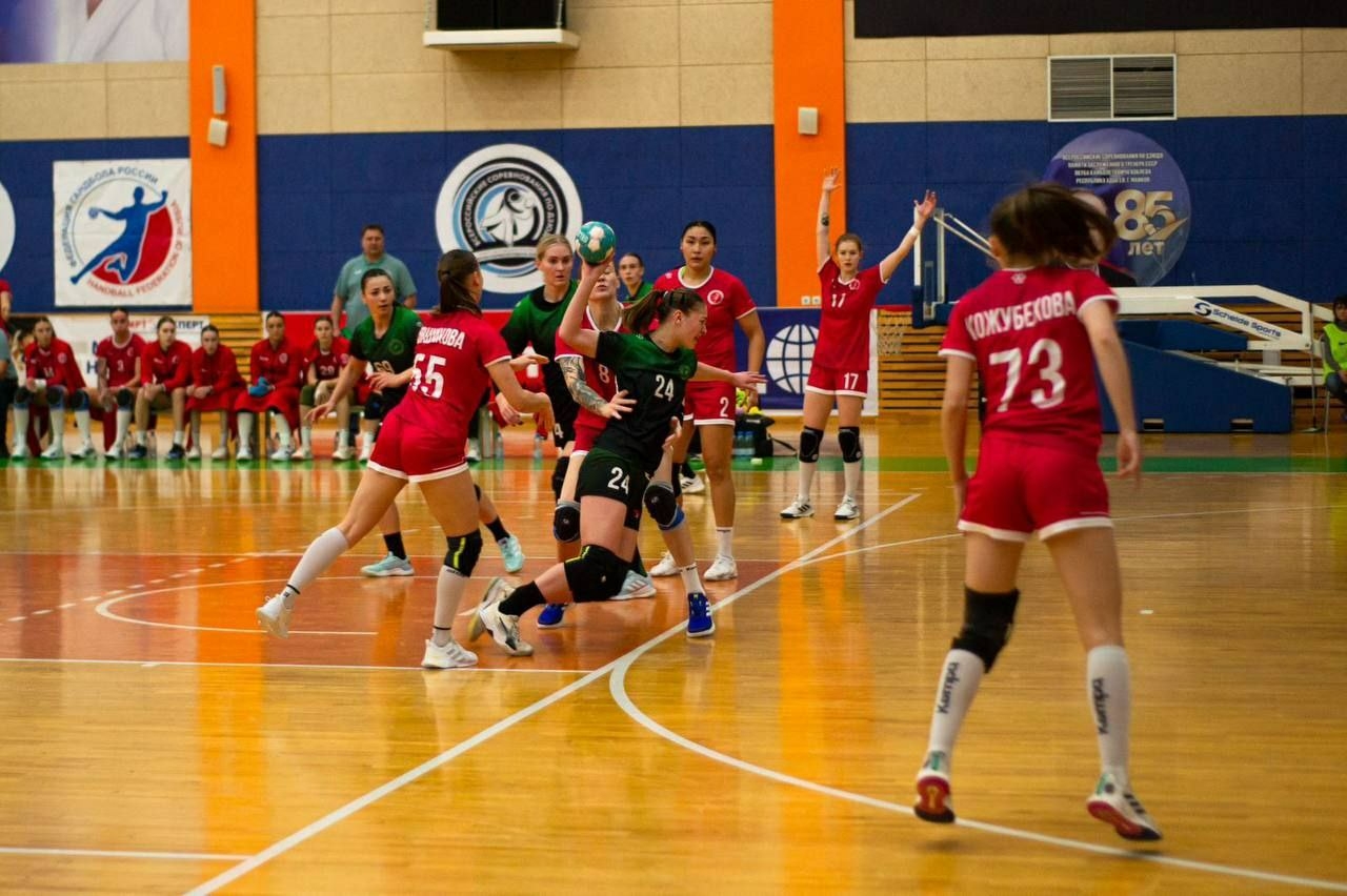 Гандболистки «Астраханочки» одержали победу над командой из Майкопа