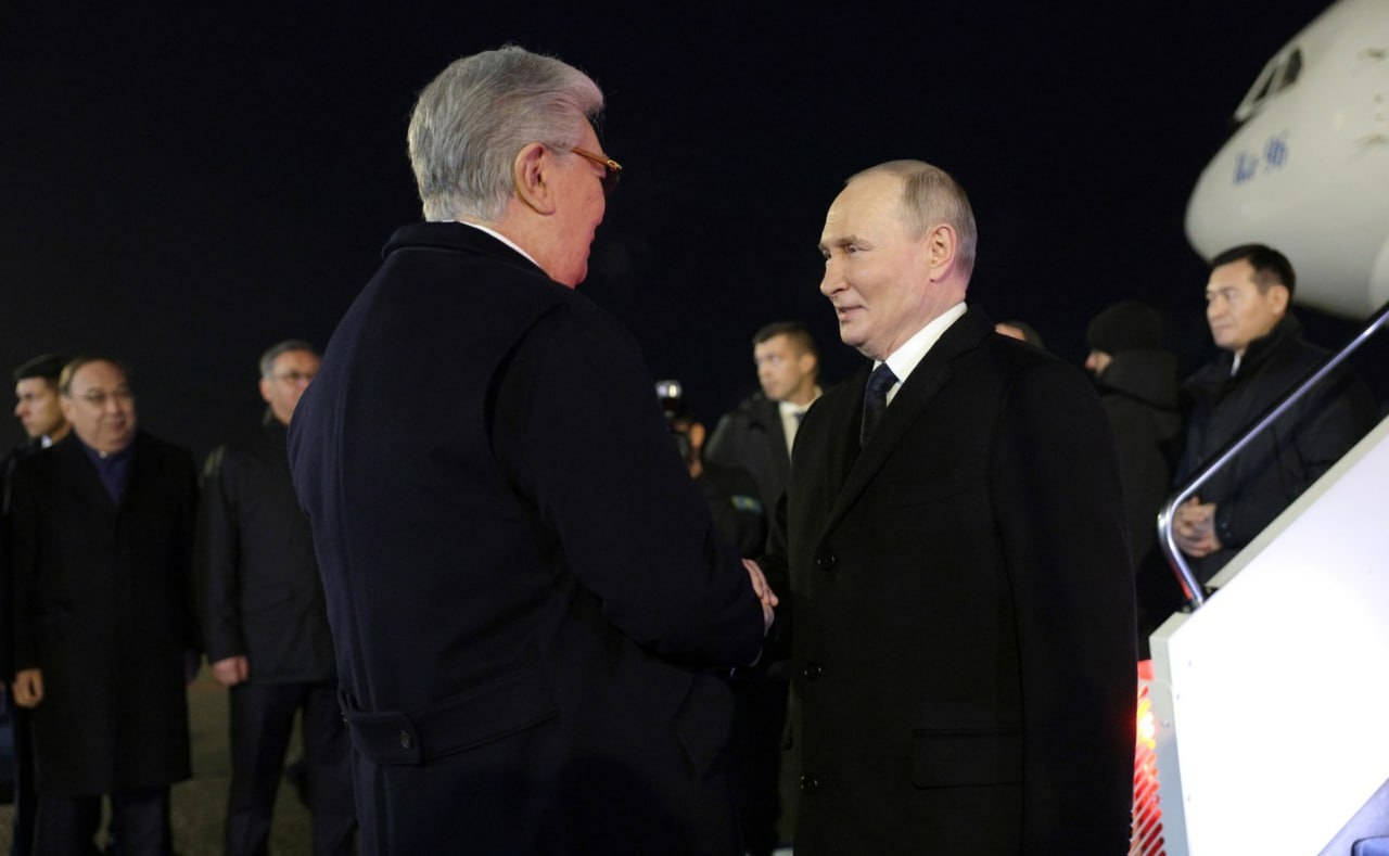 АБН24: Путина необычно встретили в Казахстане — Токаев устроил сюрприз
