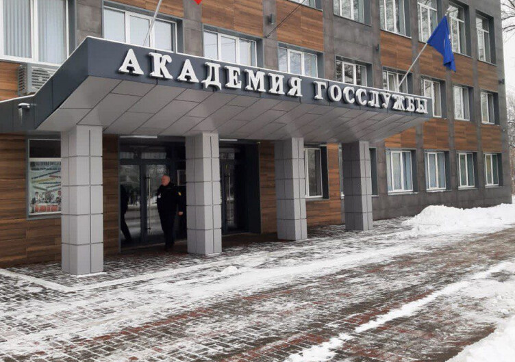 Бывший вице-губернатор Виктор Карамышев стал ректором Курской академии госслужбы