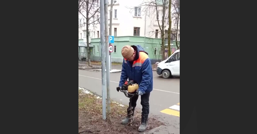 Дорожные знаки установили на улице Горького в Красноармейске