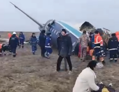 Лавров призвал не верить в популярную версию крушения AZAL