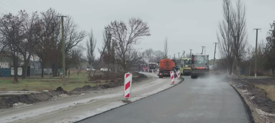 Участок Рыково — Ивановка на Херсонщине начали ремонтировать раньше срока