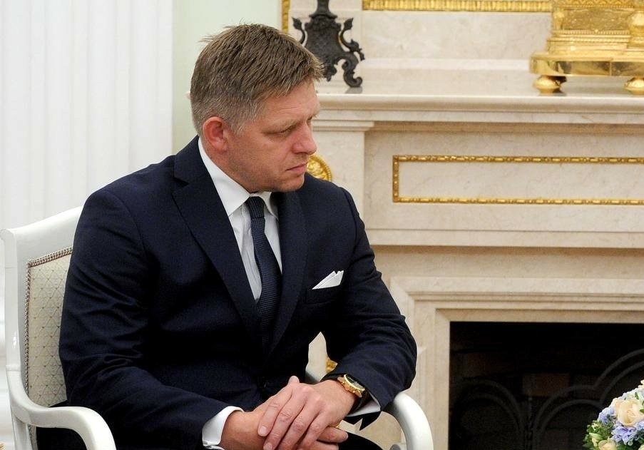 Зеленский пытался подкупить премьера Словакии Роберта Фицо