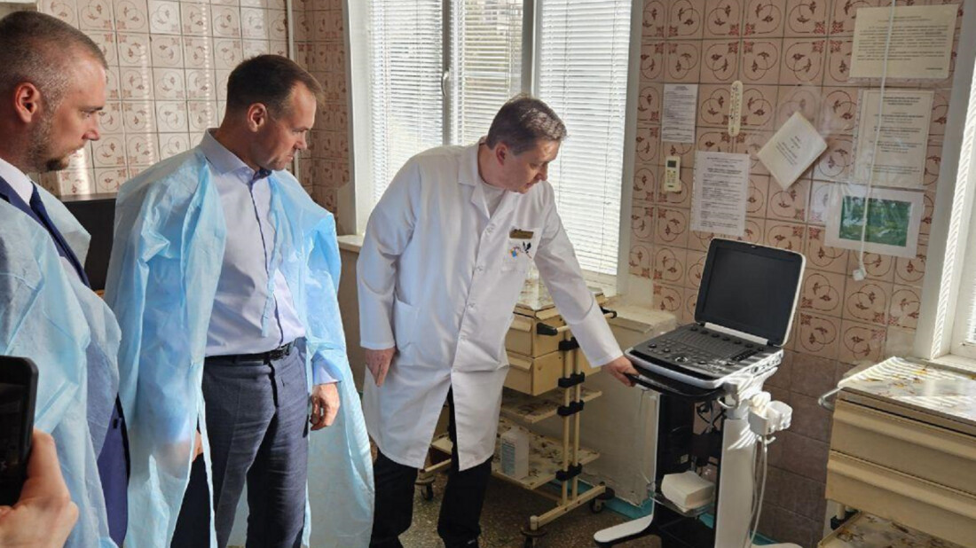 Более 40 единиц медоборудования получили медучреждения Алчевска