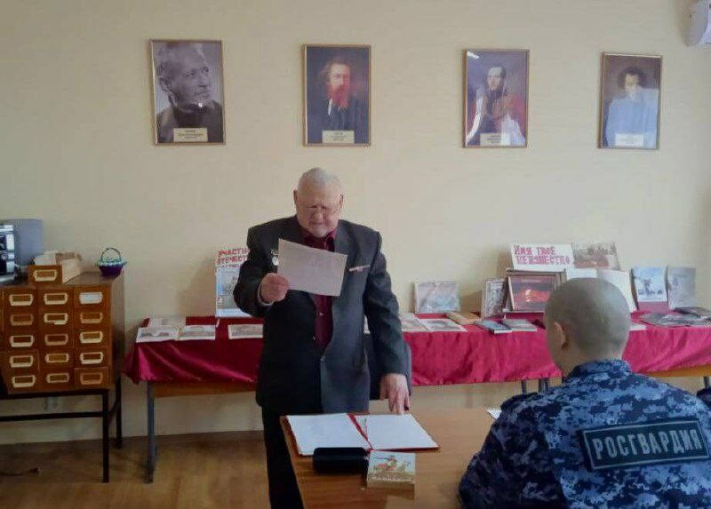 Военнослужащие осеннего призыва посетили в Астрахани мероприятие ко Дню неизвестного солдата