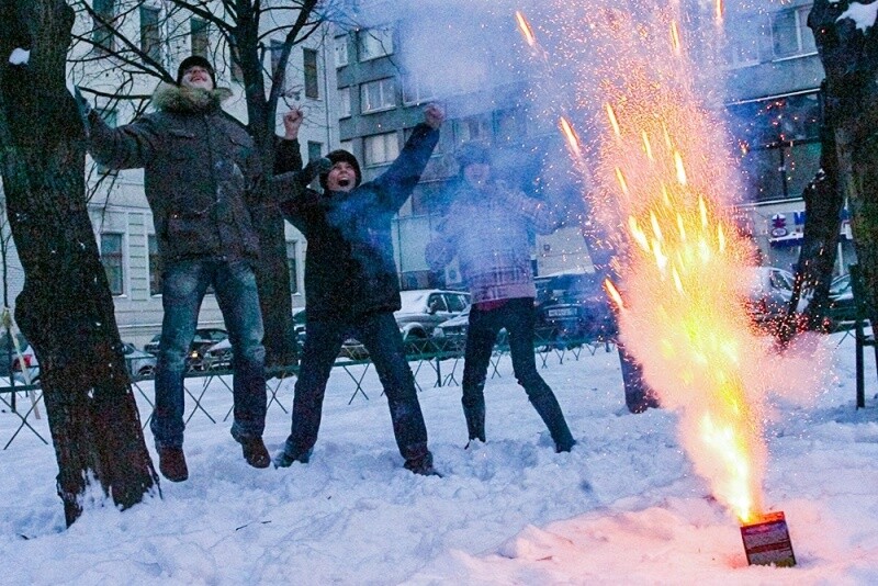 Места продажи пиротехники в Астрахани проверят сотрудники МЧС