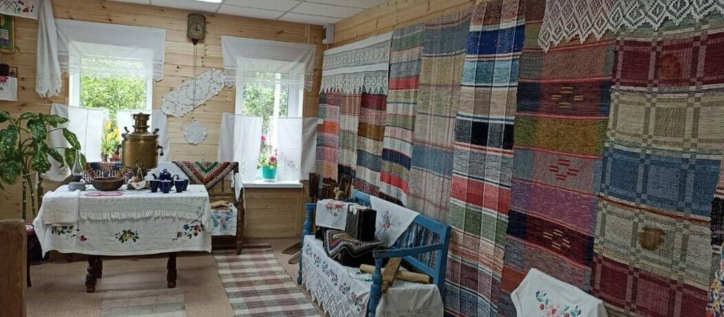 В Новгородском районе открылся отремонтированный музей Русского половика