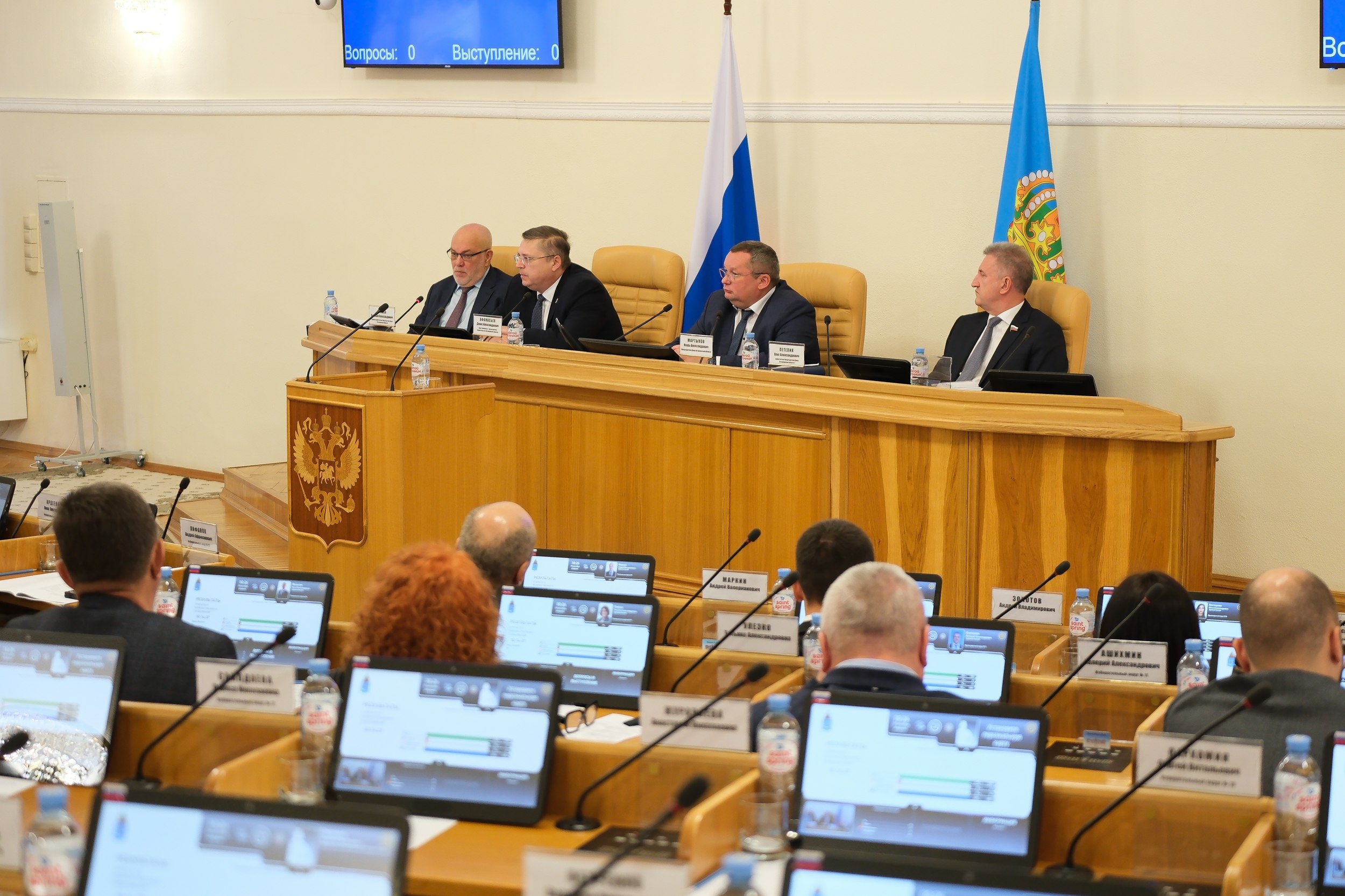 В Астрахани рассмотрели законопроект о льготном проезде для сопровождающих детей-инвалидов