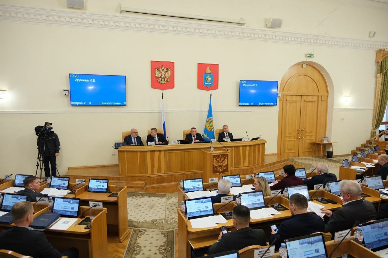 В Астраханской области утвердили законопроекты о защите беременных и введении штрафов за склонение к абортам