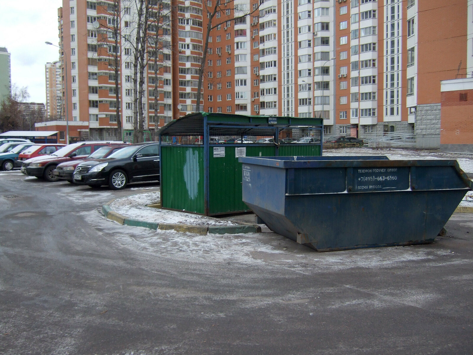 Тверичан будут штрафовать за парковку возле мусорных контейнеров