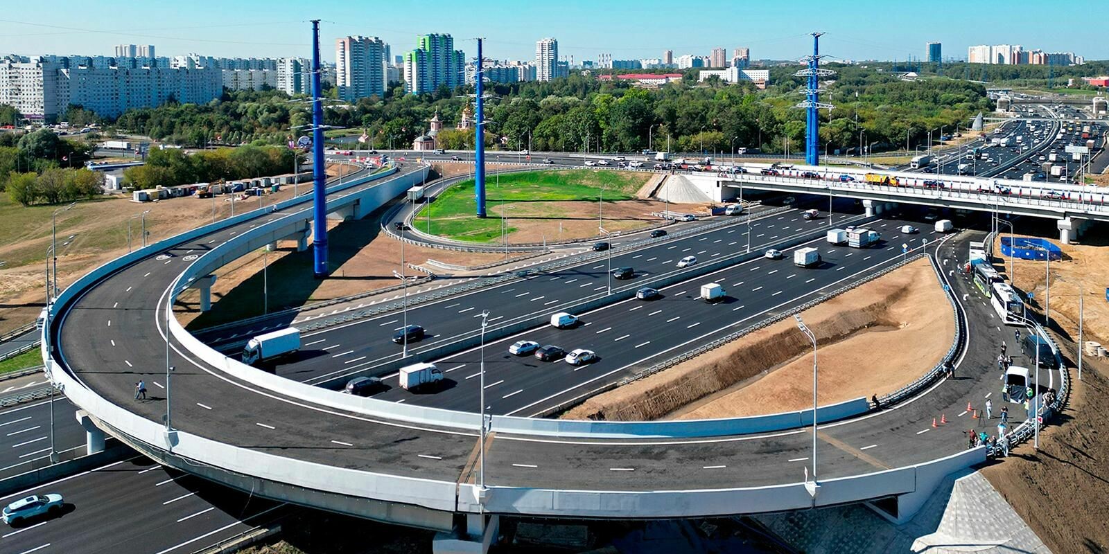 За 2024 год в Москве построили более 100 километров дорог