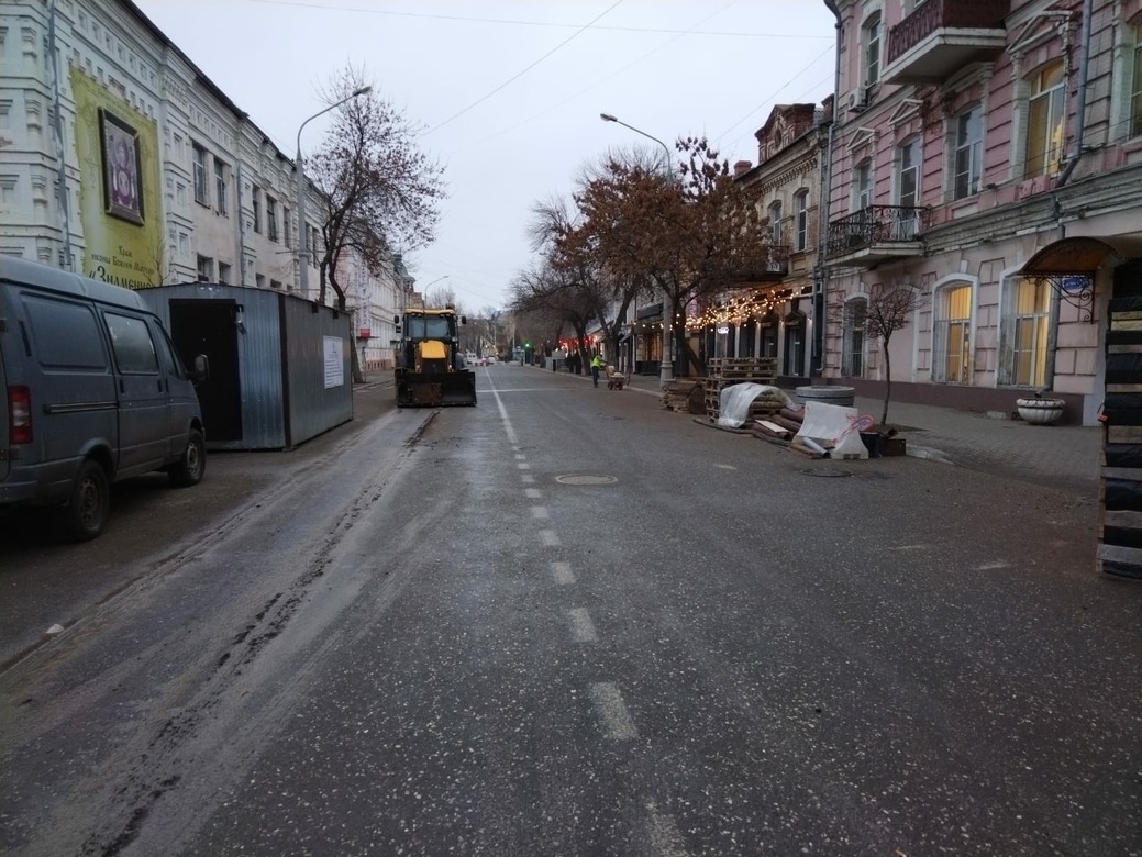 Ливневку на улице Ленина в Астрахани монтируют по новой схеме