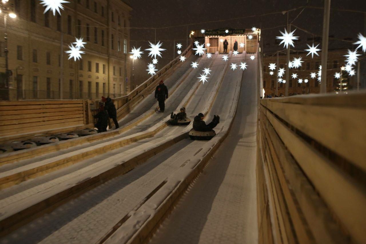 В Петербурге закроют горку на Дворцовой