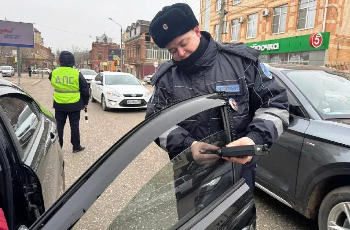 В Астрахани выявили 589 нарушений ПДД за начало января
