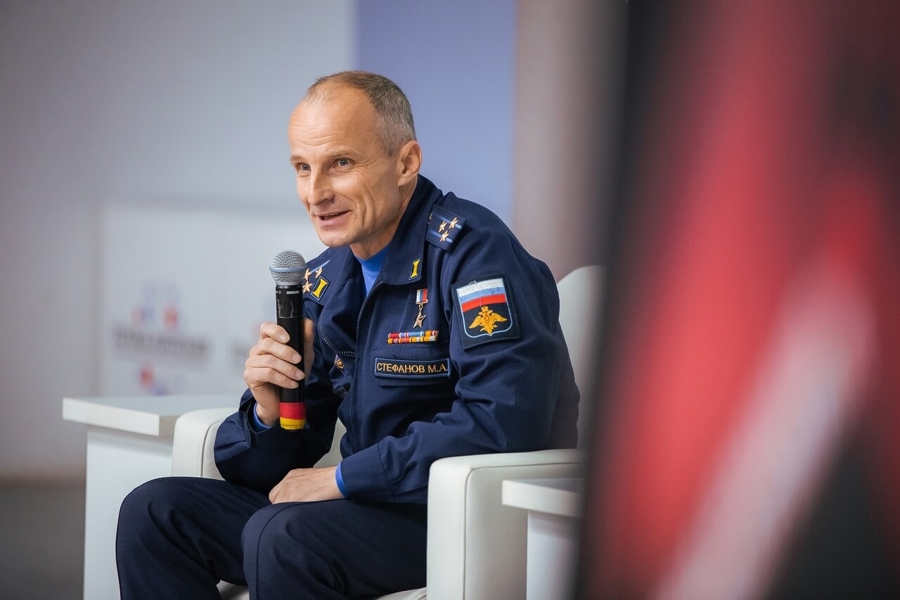 Астраханский летчик посадил истребитель с 28 пробоинами в зоне спецоперации