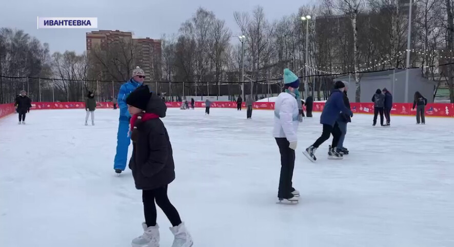Чемпион по лыжным гонкам Дмитрий Першин провел тренировку в Ивантеевке